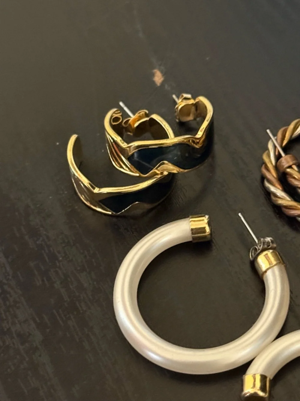 Gold and Black Hoop Earrings‎
